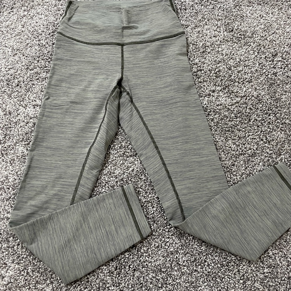Heathered green lululemon leggings